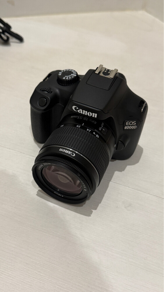 Canon EOS 4000D - 2