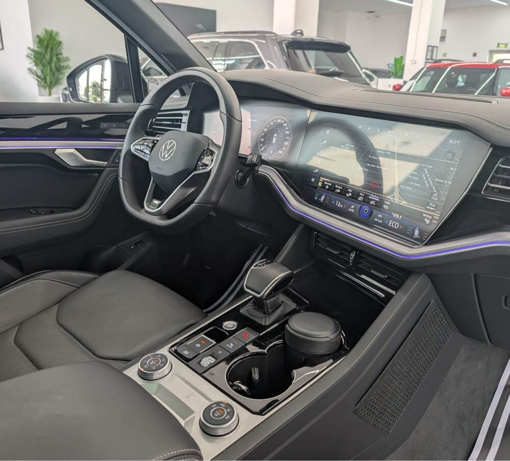 2023 Volkswagen Touareg R-Line  - 5
