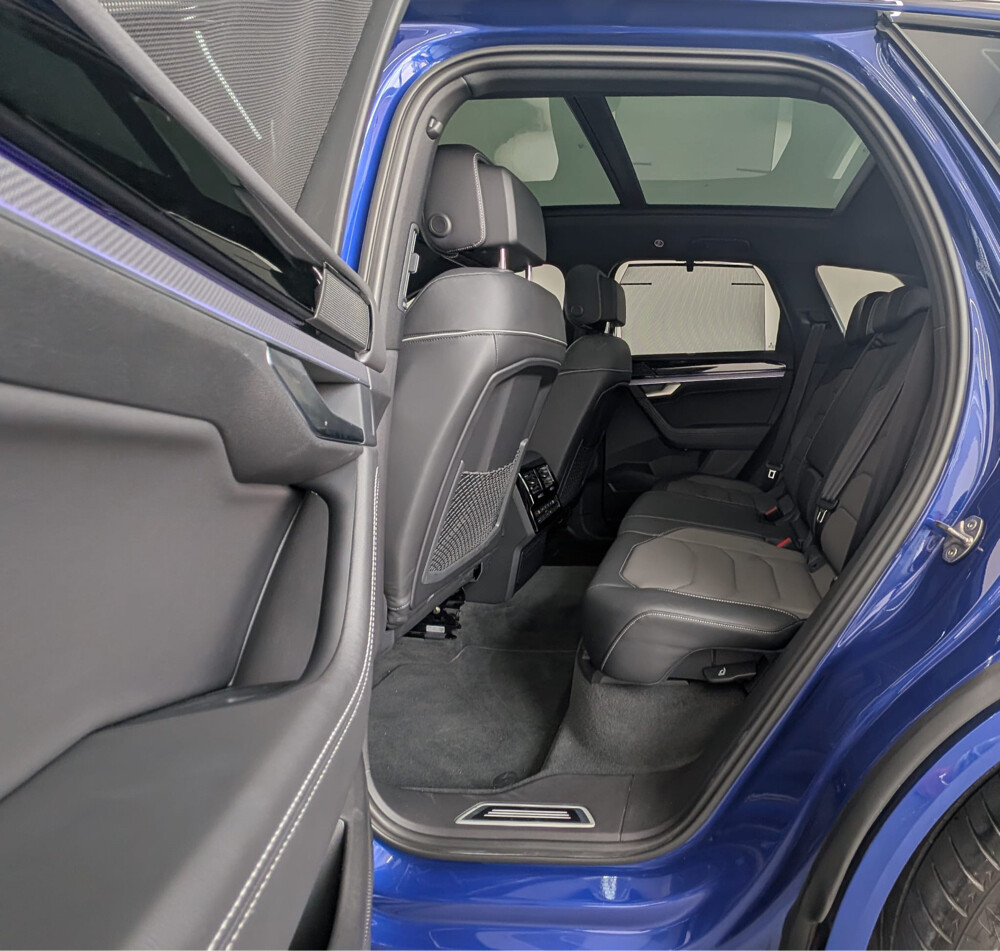 2023 Volkswagen Touareg R-Line  - 12