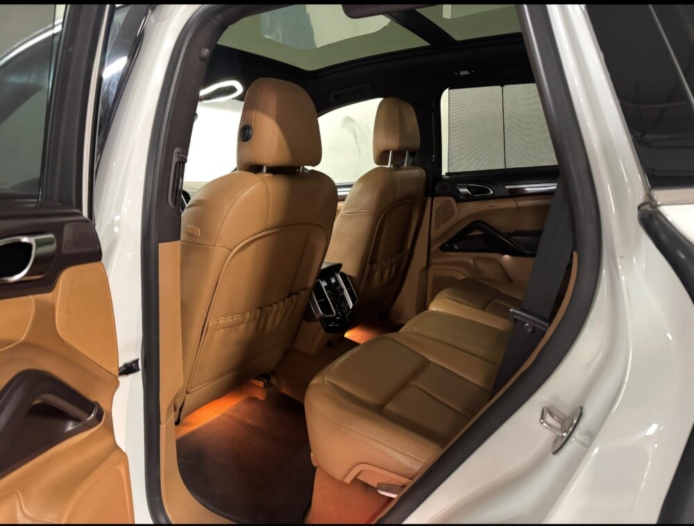 2014 Porshe Cayene V6 - 7