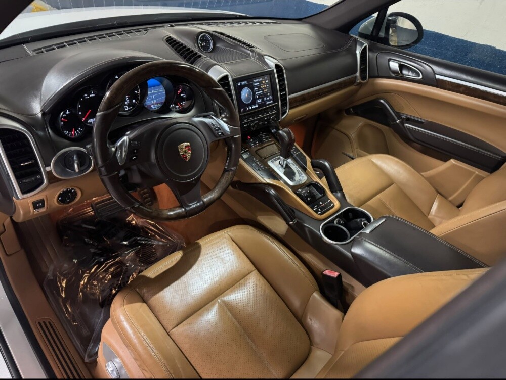 2014 Porshe Cayene V6 - 6