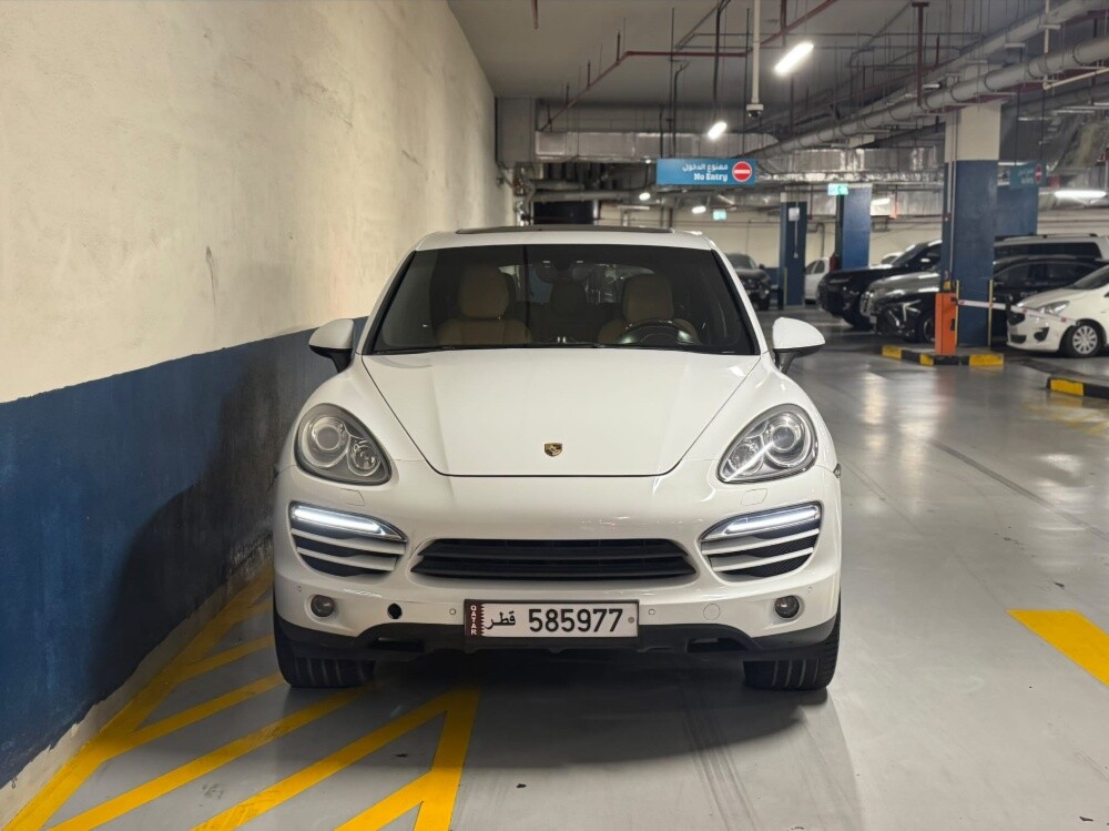 2014 Porshe Cayene V6 - 2