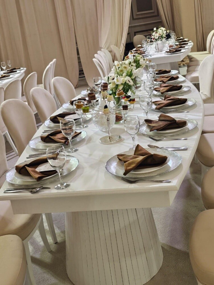 طاولات طعام حريمي ورجال - 2