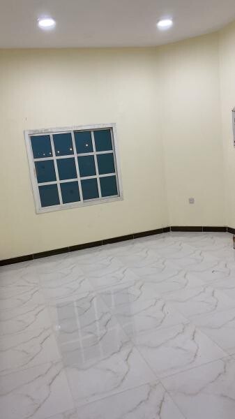 طابق اول كامل مع السطح شامل 7500 - 1