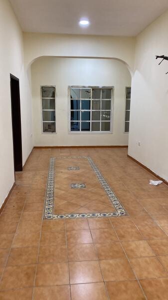 طابق اول كامل مع السطح شامل 7500 - 4