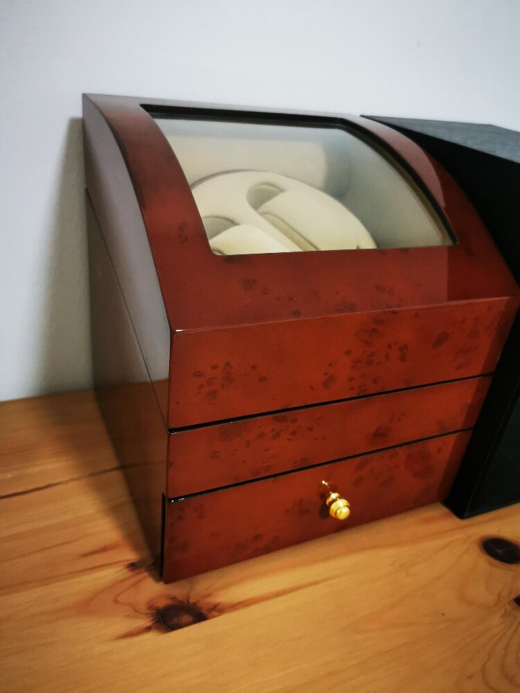 Luxury Automatic wm^atch winder - 2