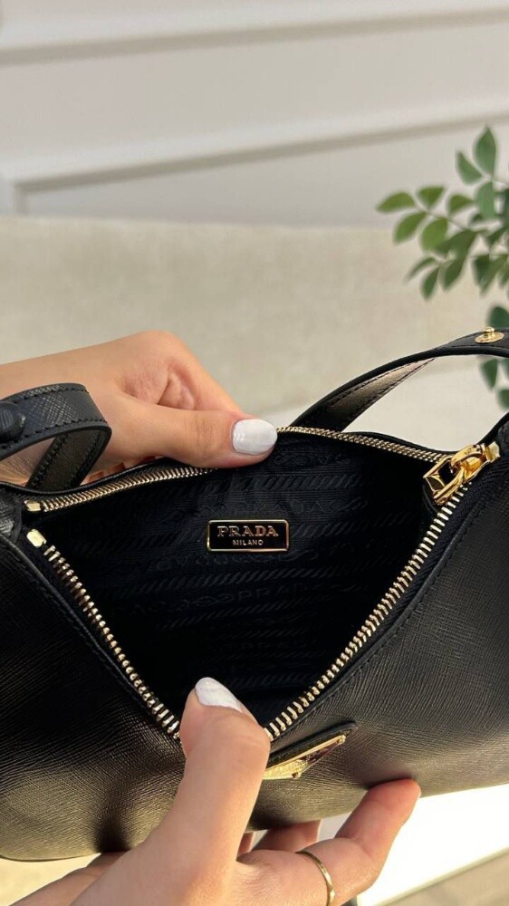 Prada Re-Edition Saffiano leather - 4
