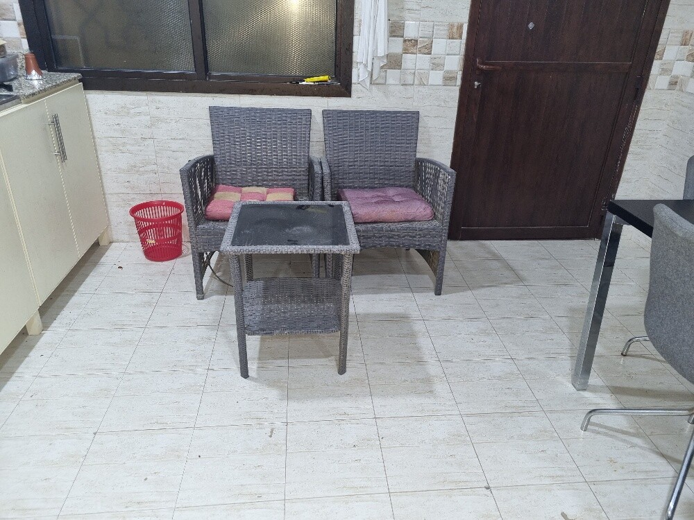طاولة طعام مع كراسي - 3