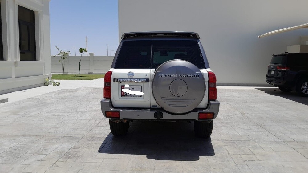 Nissan safari - 2
