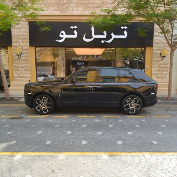 رولز رويس كولينان بلاك باج 2023 - 9