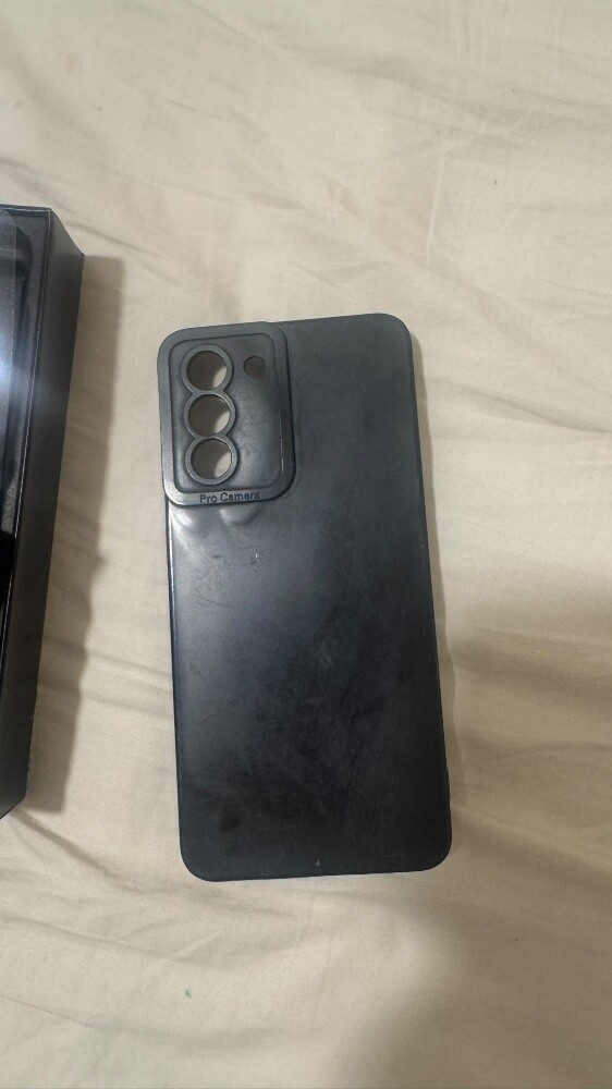 samsung S21 5G.  8 / 256 - 9