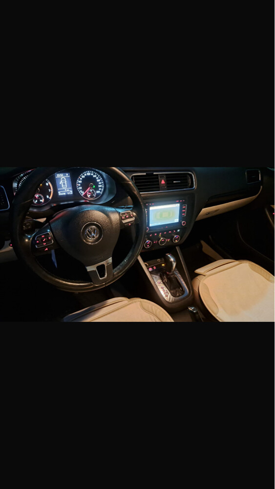 VW - 8