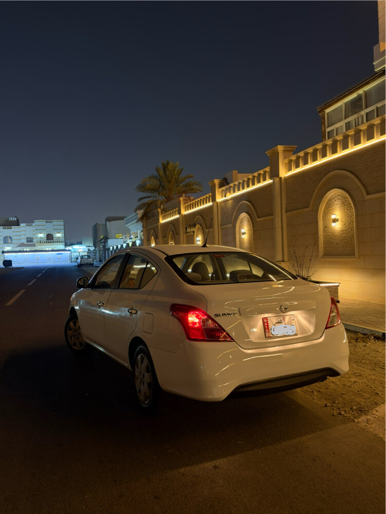 Nissan Sunny 2022 - 1