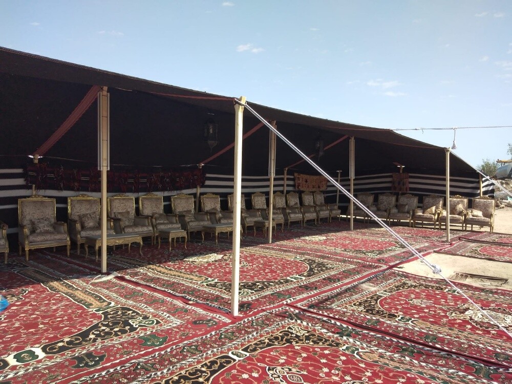 الهيبة الملكية كراسي معرس احمر - 3