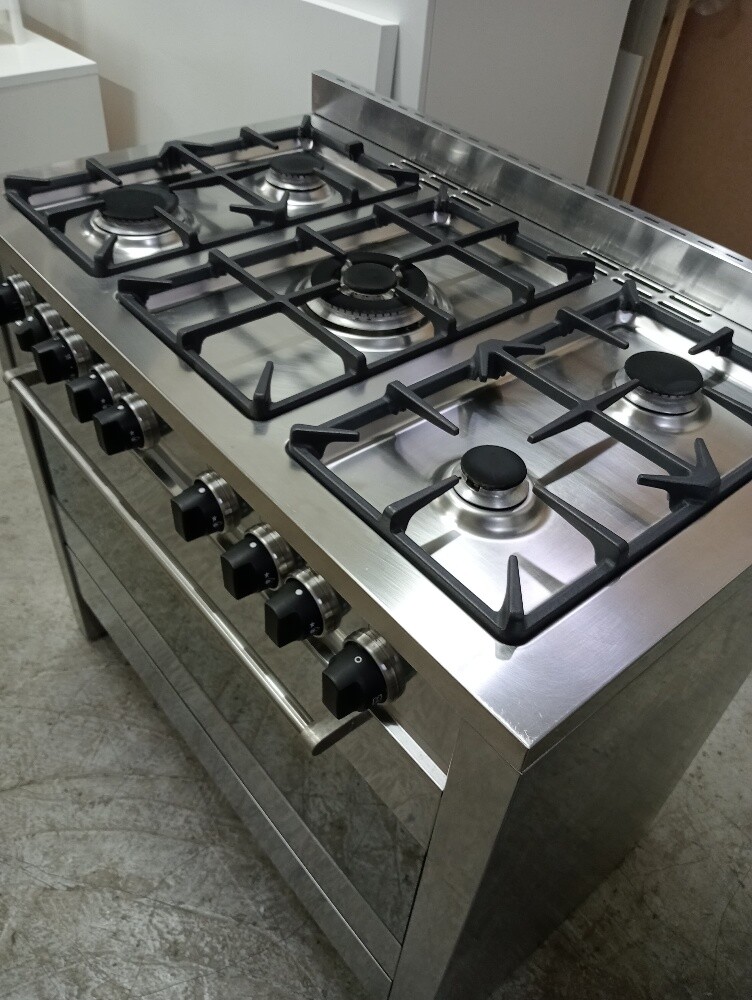 Italian Gas Cooker - 5