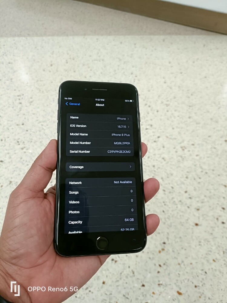 I phone 8 plus 64GB - 3