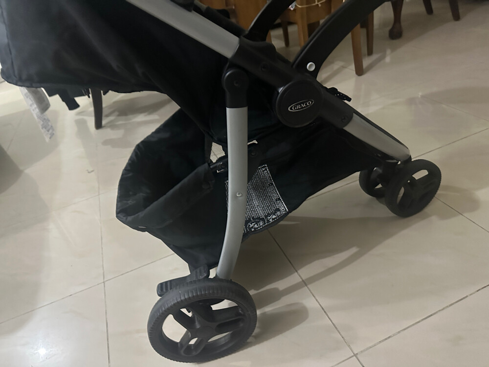 2عربه اطفال ماركه كبيره - 7