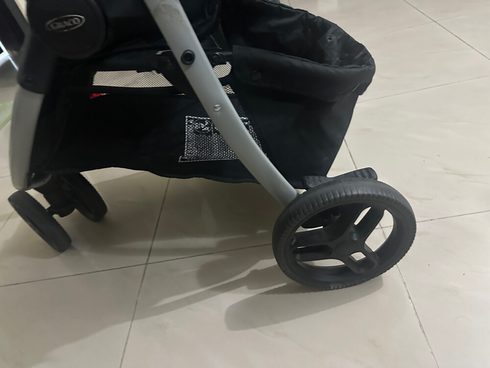 2عربه اطفال ماركه كبيره - 10