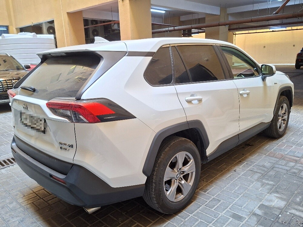 2025 Toyota RAV4 Hybrid AWD - 16