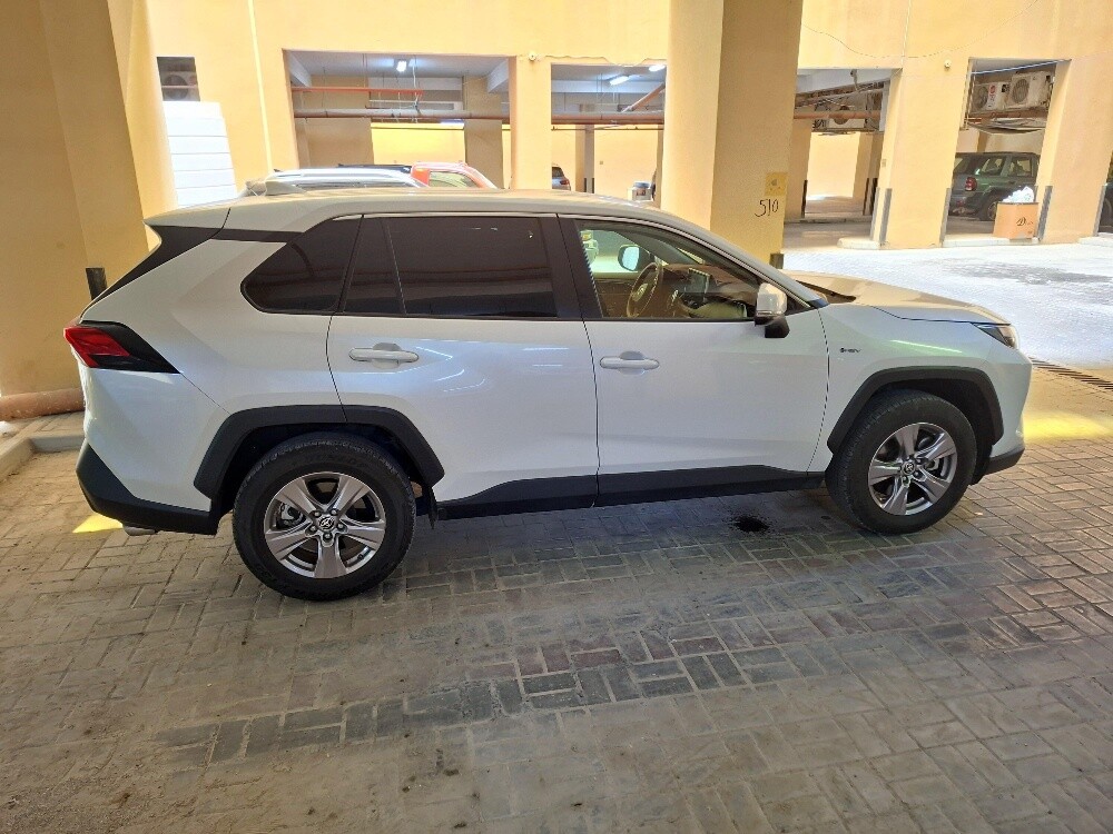 2025 Toyota RAV4 Hybrid AWD - 15