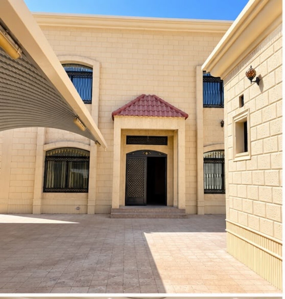 فيلا  للسكن والاستثمار مع مجلس - 4
