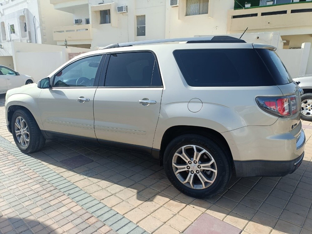 2016 GMC Acadia - full insurance - 4