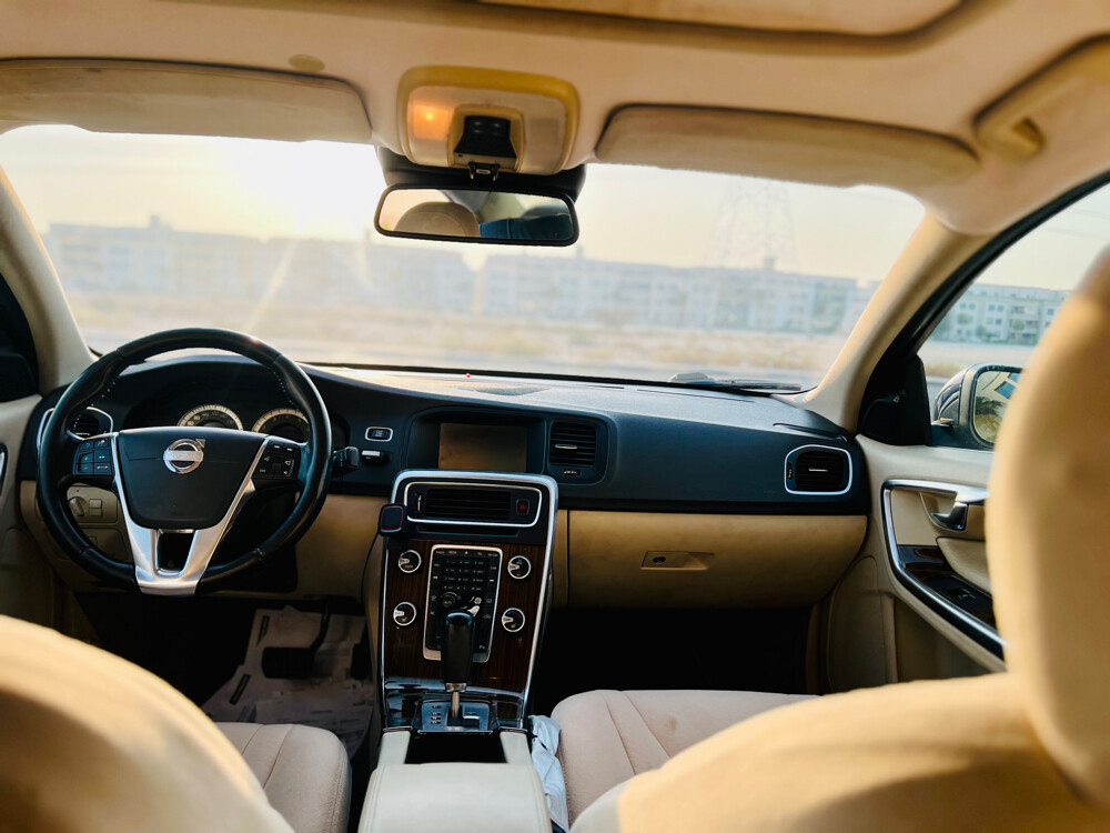 VOLVO 2011 S 60  T6 AWD - 4