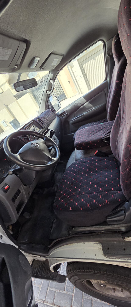 Nissan Urvan 2016 for sale - 5