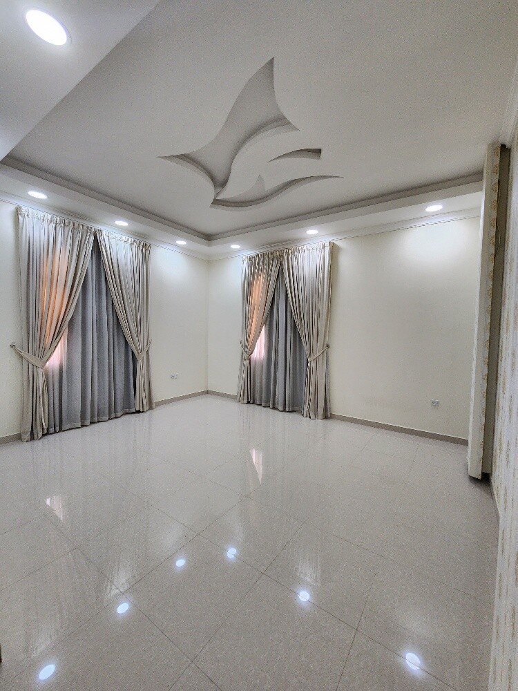 Villa for rent in Ain Khaled - 8