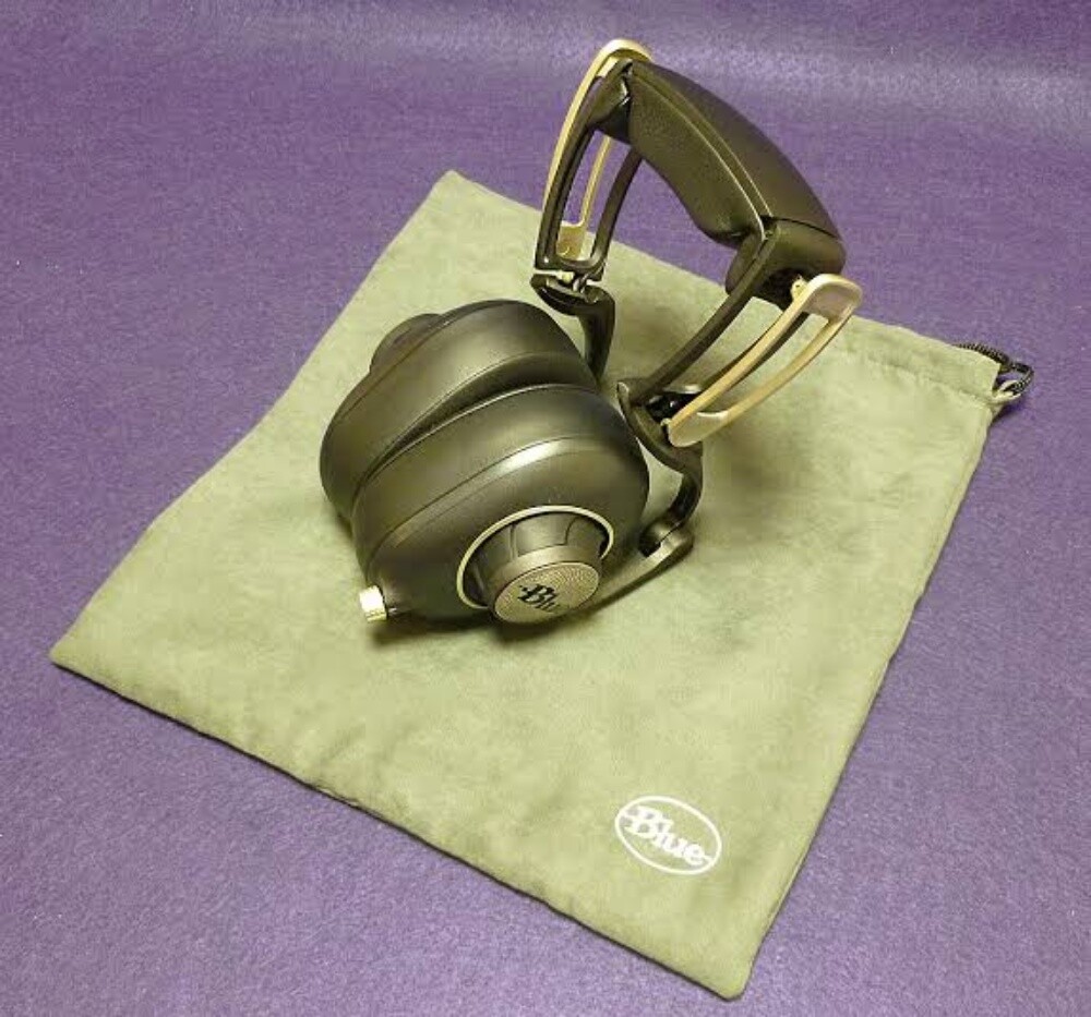 Blue Sadie Headphones - 3