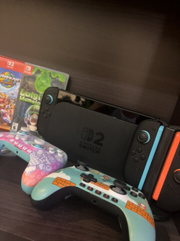 Nintendo switch two - 3