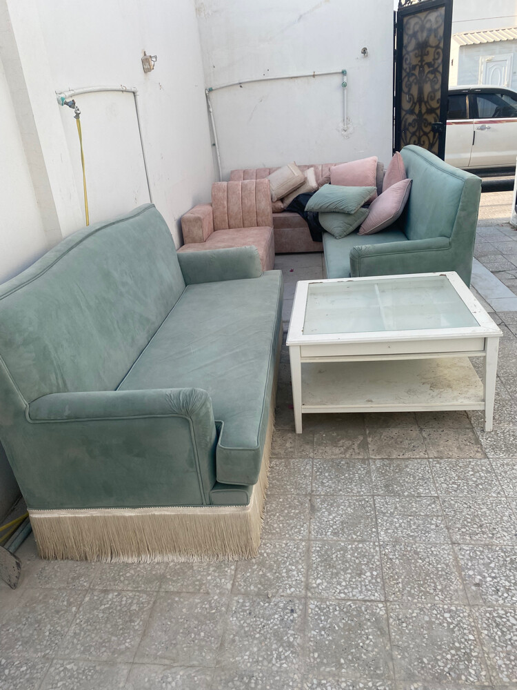 اثاث بحالة ممتازة نظيف  - 2