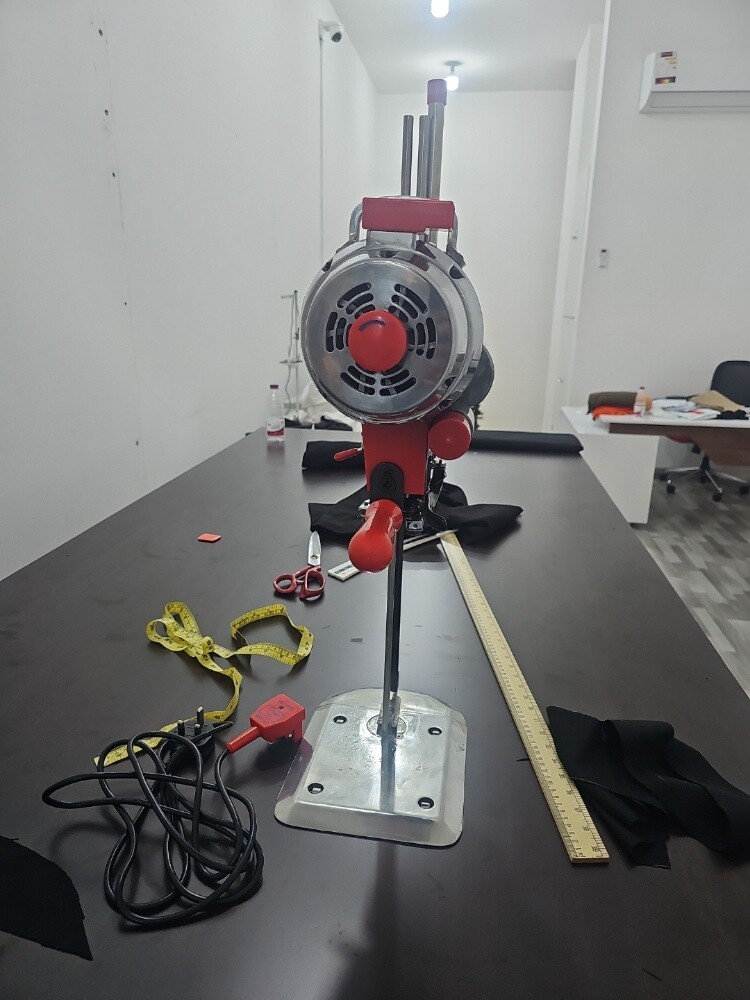 looking  STITCHING and CUTING - 2