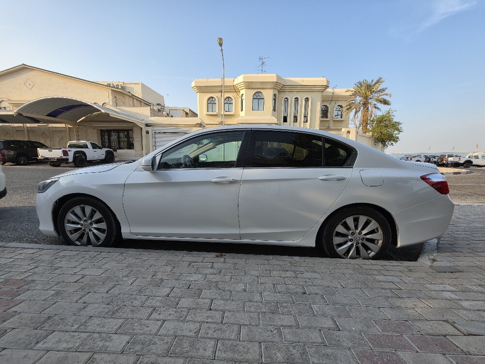 HONDA ACCORD 2014 FULL OPTION - 15