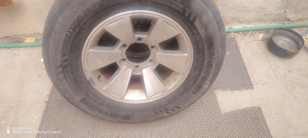 rim3 3 tire good condition - 1