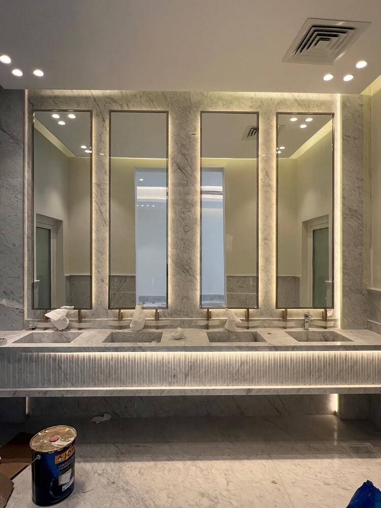 Mirrors and glass showers - 1