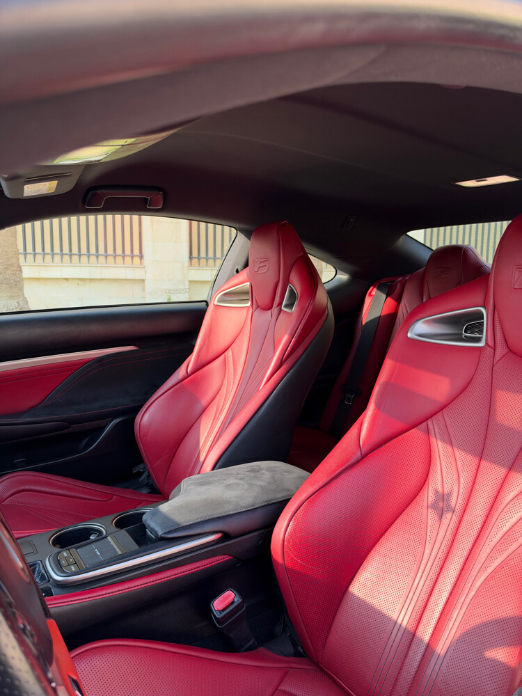 2016 Lexus RCF Carbon edition - 12