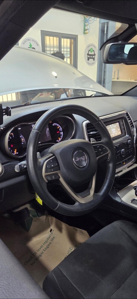 Jeep Cherokee - 1