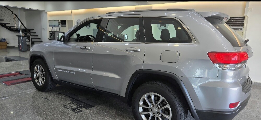 Jeep Cherokee - 9