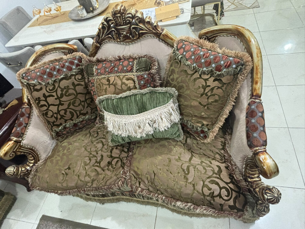 صالون مع طاولات  - 3