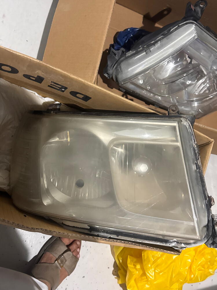 ‏head light Toyota - 4