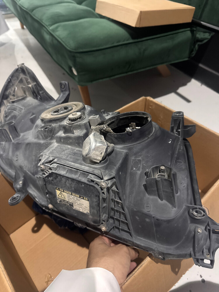 ‏head light Toyota - 3