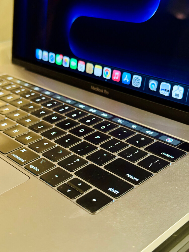 Apple MacBook Pro 15-inch (2019) - 9