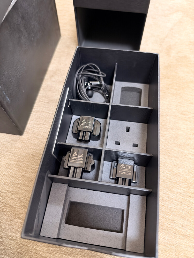 VERTU - 3