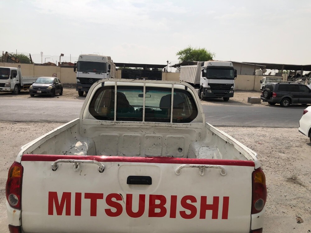 Nissan pickup - 3
