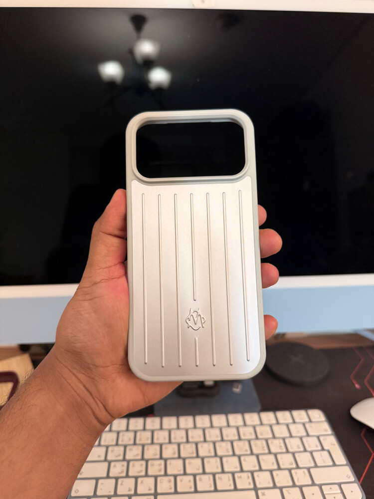 iPhone 18 Pro Max Aluminium Cover - 2