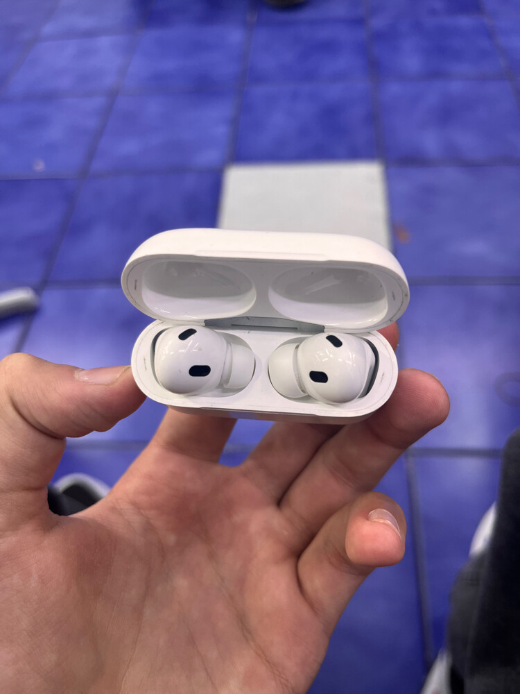 AirPods Pro 2 - 1