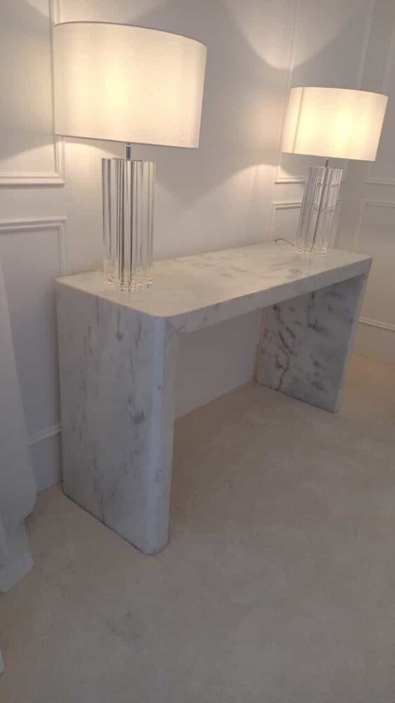 Marble and wood tables - 11