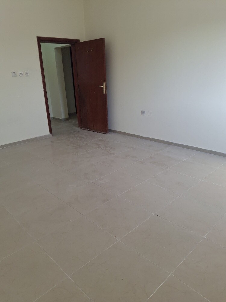 wide flat in Ain Khaled no comision - 11