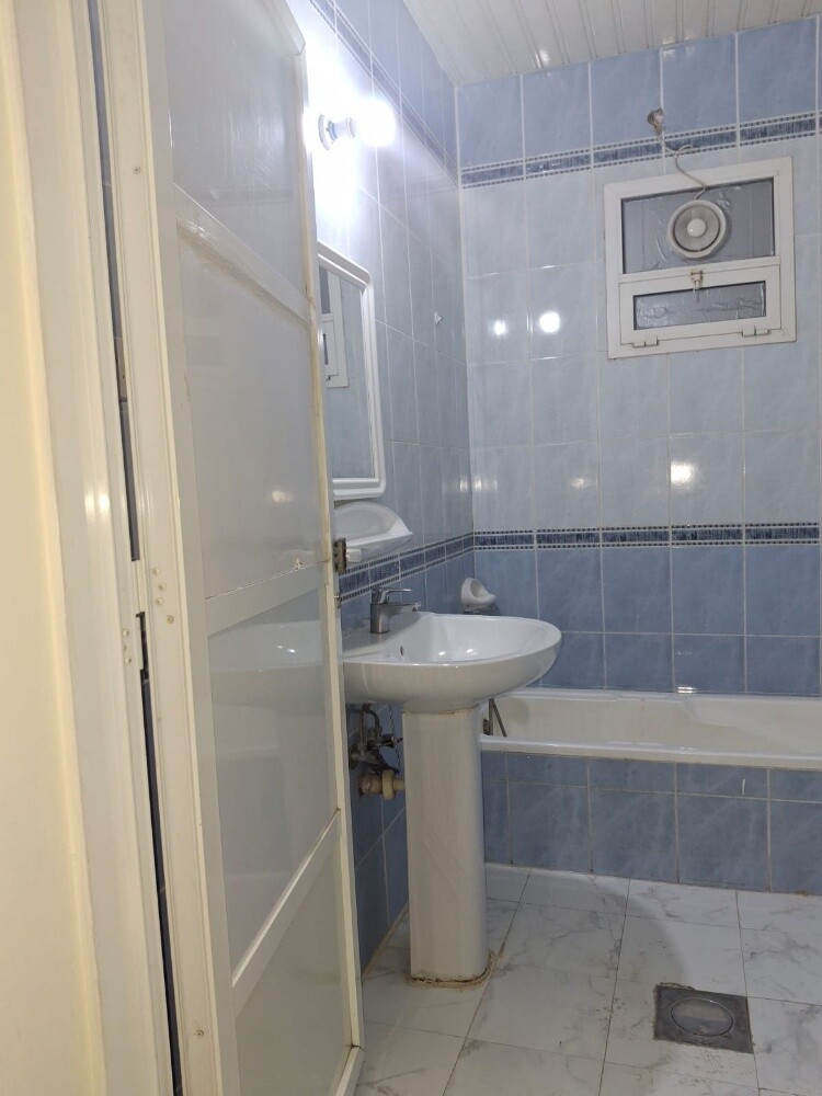wide flat in Ain Khaled no comision - 8